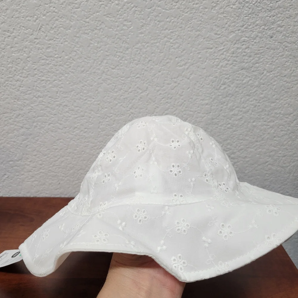 Carter's White Eyelet Sun Hat and Pink Sunglasses Set 6-12 Month Nwt
